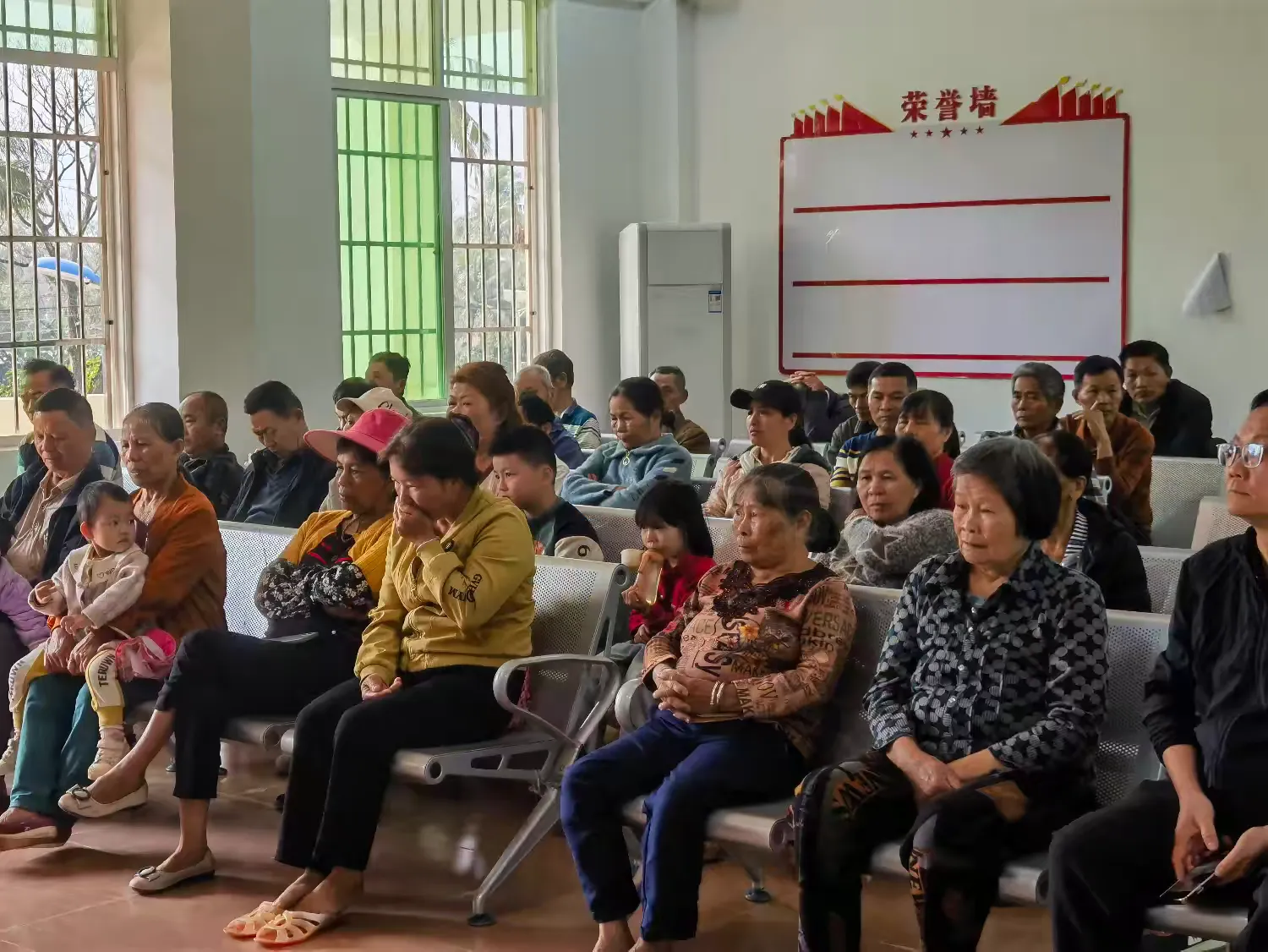 市環(huán)發(fā)公司深入青云村開(kāi)展2026年元旦春節(jié)期間走訪(fǎng)慰問(wèn)送溫暖活動(dòng)(圖6)