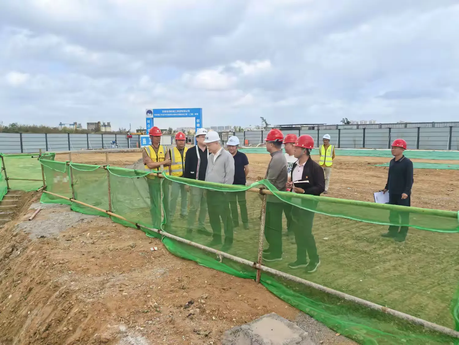 【守牢安全關(guān)?護(hù)航平安年】市環(huán)發(fā)公司開展春節(jié)前安全生產(chǎn)大檢查(圖3)